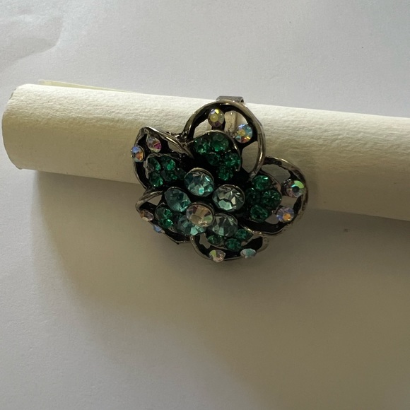 Expanding ring - Picture 3 of 4